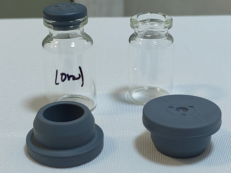 13mm 32mm 고무 플러그 회색 부틸 의료 고무 막대 주입용 유리 병 유리 투여 병 사용