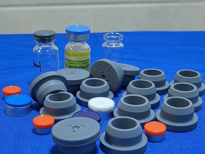 13mm 20mm 28mm 32mm 회색 의약품 클로로 부틸 부틸 고무 점프 유리 주사 병 백신 병