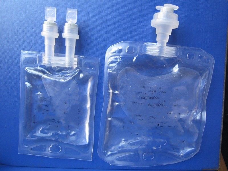 500ml 1000ml 나트륨 클로라이드 정상 소금액 투여 봉지 주선 내 단일 포트 비 PVC IV 유체 봉지 유로 캡