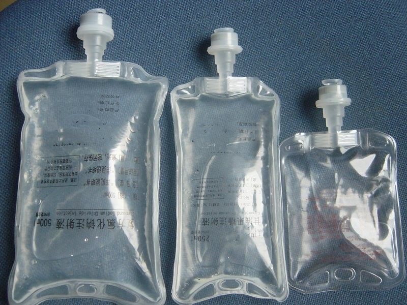 500ml 1000ml 나트륨 클로라이드 정상 소금액 투여 봉지 주선 내 단일 포트 비 PVC IV 유체 봉지 유로 캡